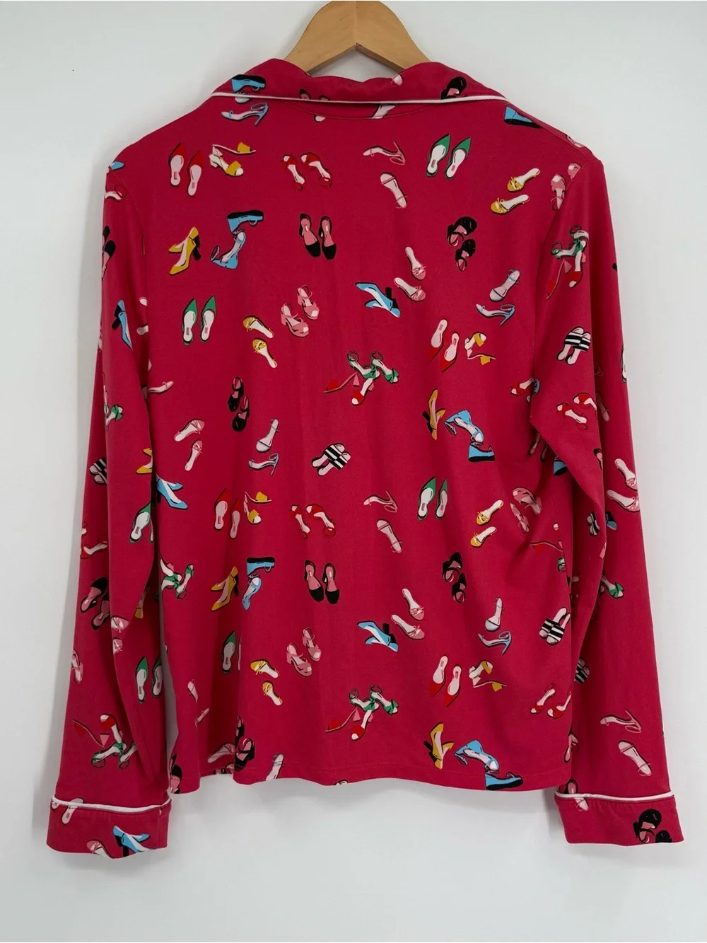 Kate Spade Women's 2 Piece Pajama Set Size Small Pink Shoe Print Button Up